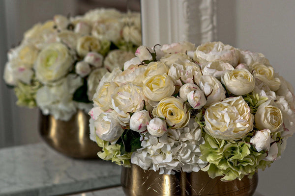 5 Reasons Why You Need Silk Flowers for Your Home