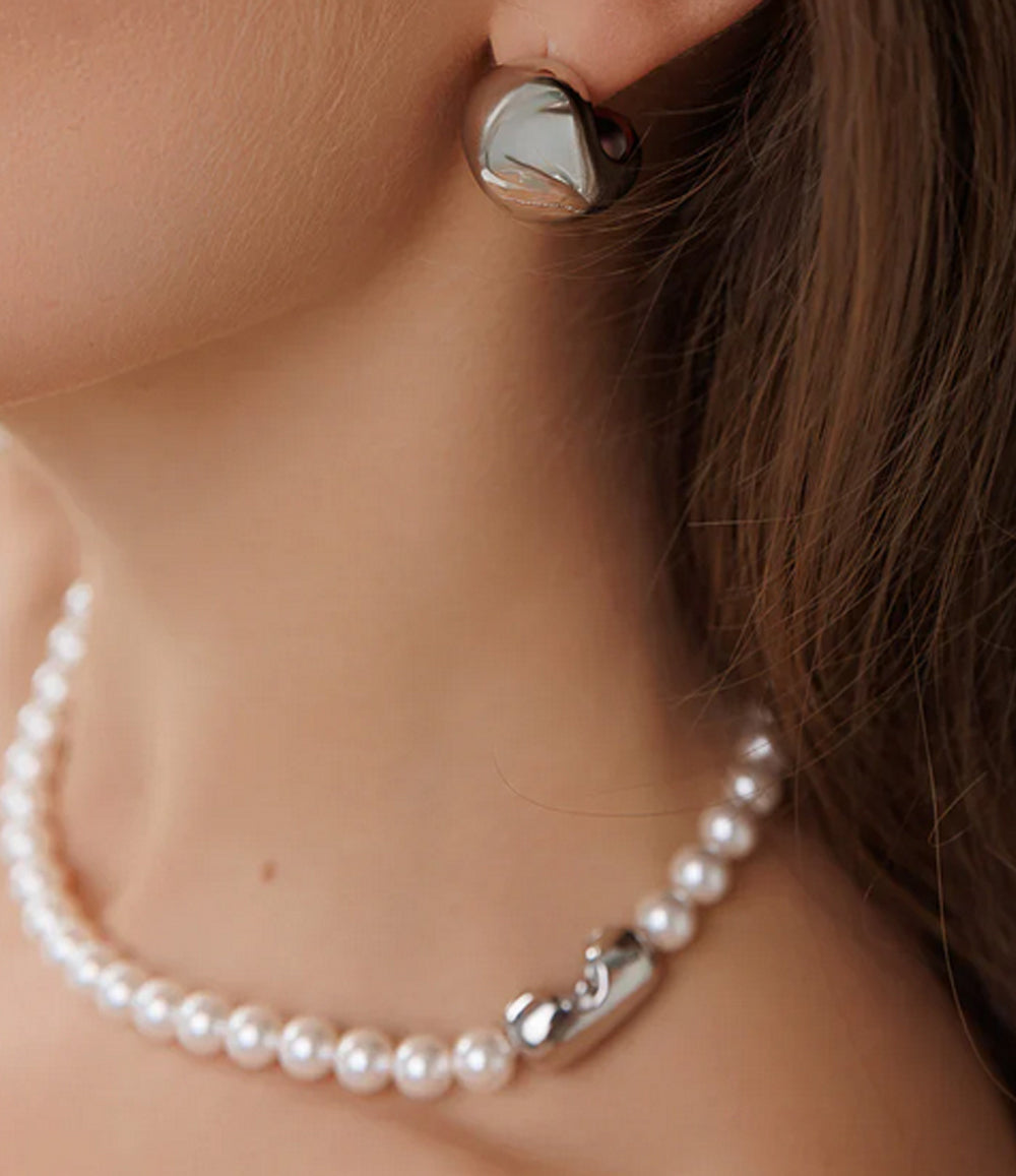 Magnetic Pearl Necklace