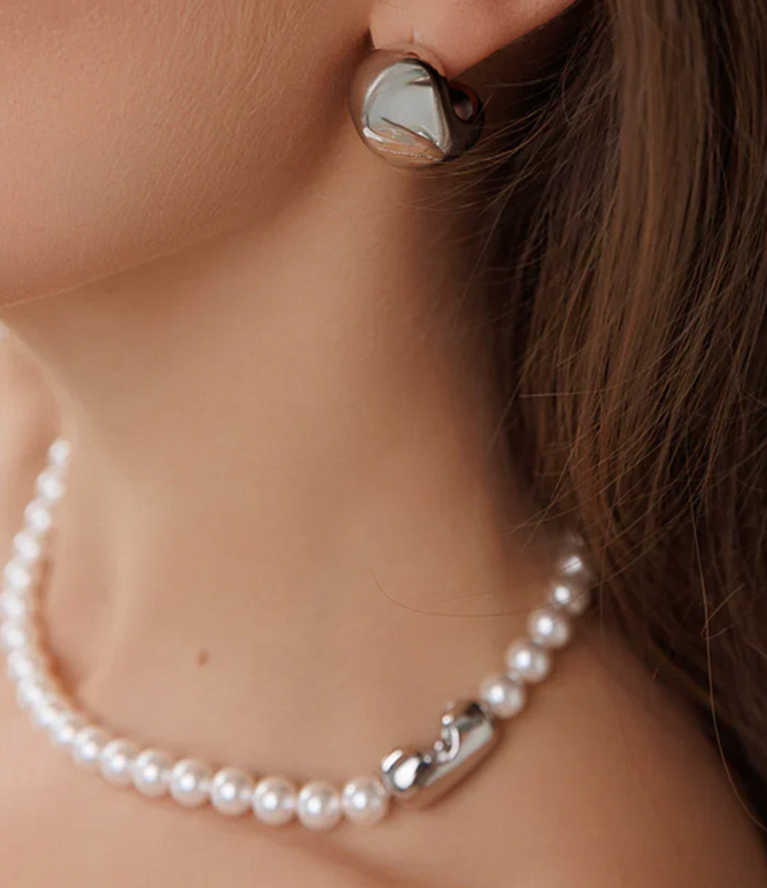 Magnetic Pearl Necklace