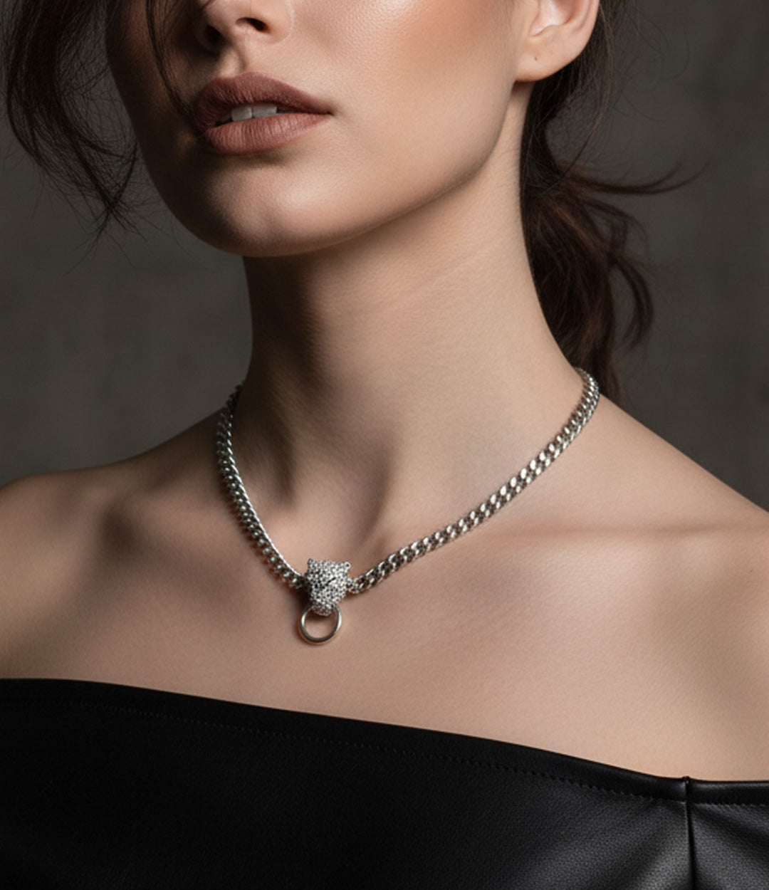woman wearing a panther necklace jewelry in silver