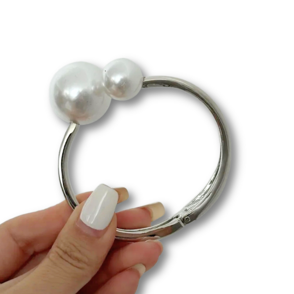 The Pearl Bangle